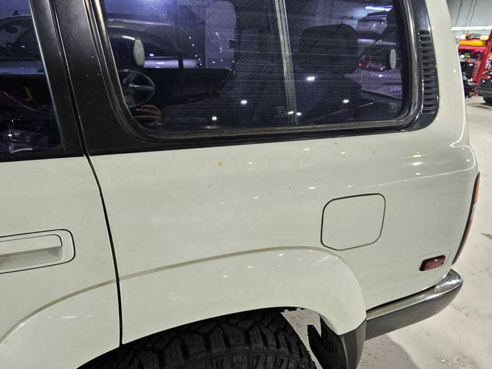 Image 11/48 de Toyota Land Cruiser FJ80 (1992)