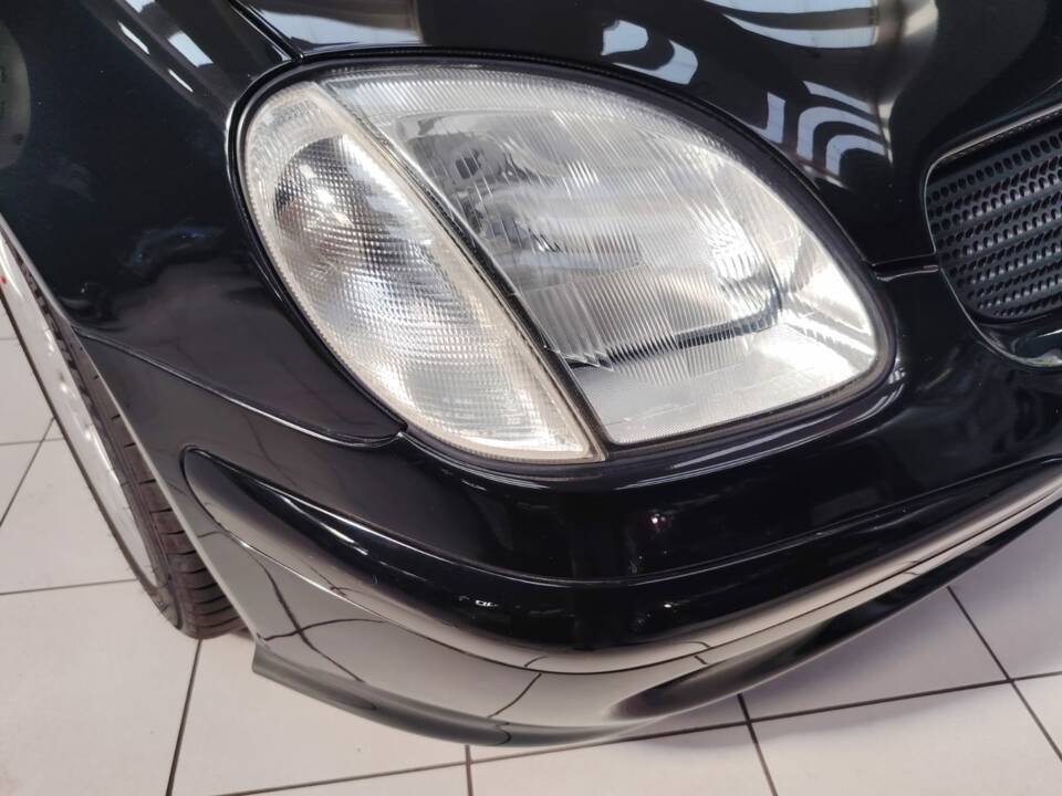 Bild 8/54 von Mercedes-Benz SLK 230 Kompressor (2002)