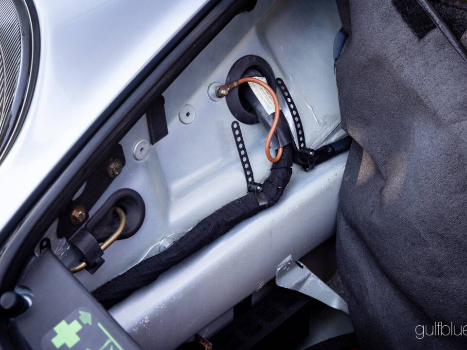 Immagine 41/73 di Porsche 911 Carrera (1995)