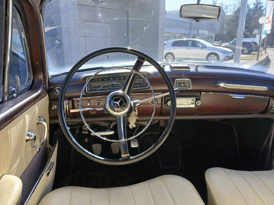 Bild 11/15 von Mercedes-Benz 220 a (1955)