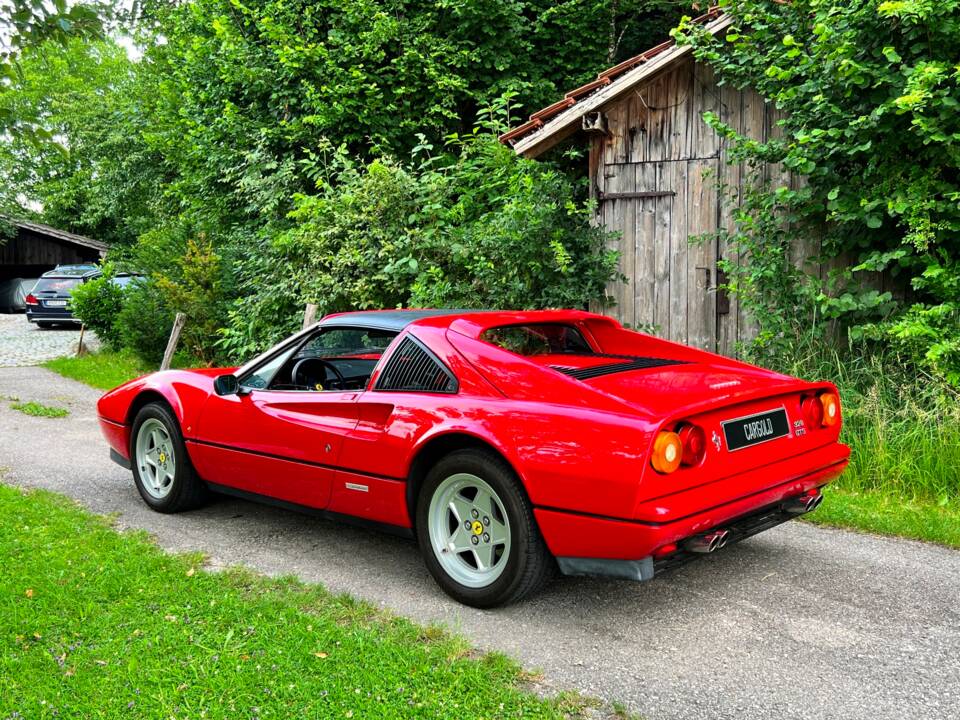 Image 8/8 of Ferrari 328 GTS (1988)