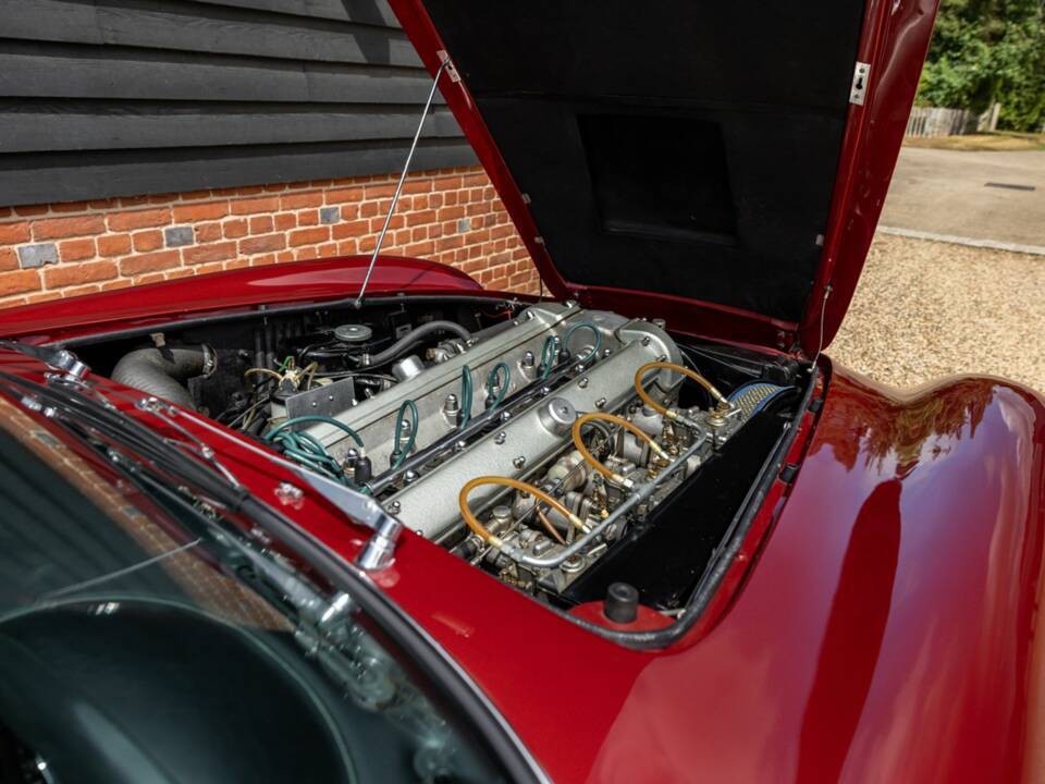 Bild 47/50 von Aston Martin DB 6 Vantage (1969)