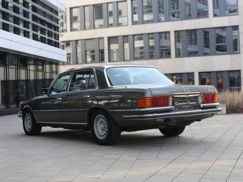 Afbeelding 5/46 van Mercedes-Benz 450 SEL 6,9 (1977)