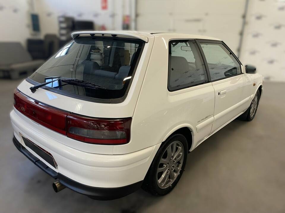 Image 5/8 of Mazda 323 GT-R (1992)