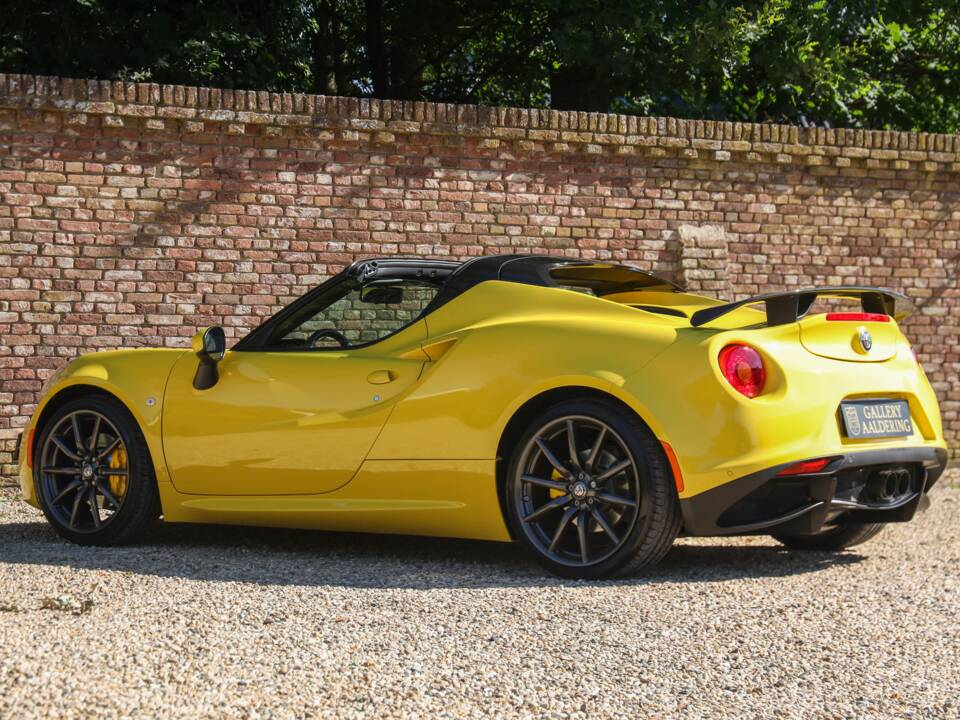 Image 35/50 of Alfa Romeo 4C Spider (2018)