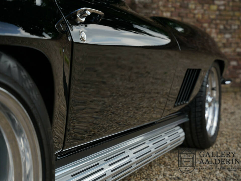 Imagen 30/50 de Chevrolet Corvette Sting Ray Convertible (1964)