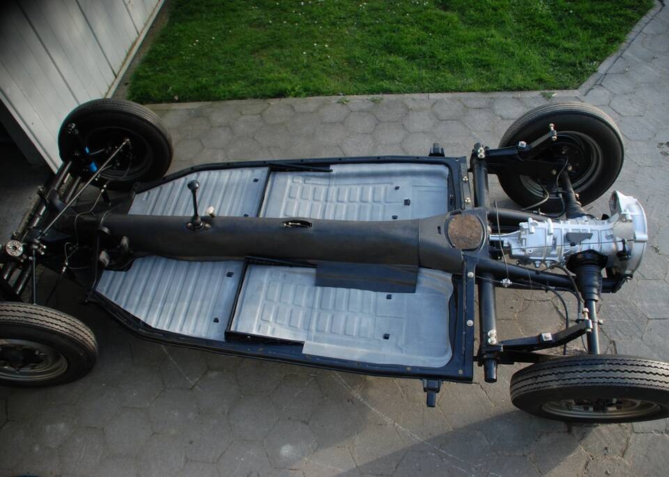 Image 10/15 of Volkswagen Maggiolino 1200 Export "Oval" (1956)