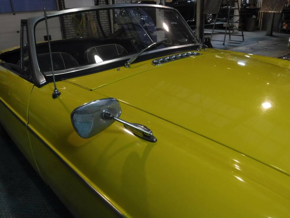 Image 19/50 of MG MGB (1967)