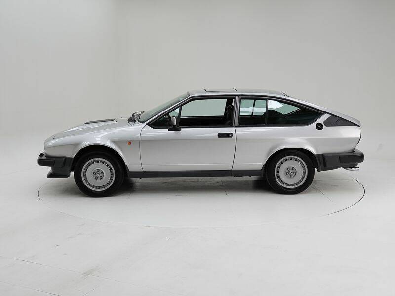 Bild 8/15 von Alfa Romeo GTV 6 2.5 (1982)