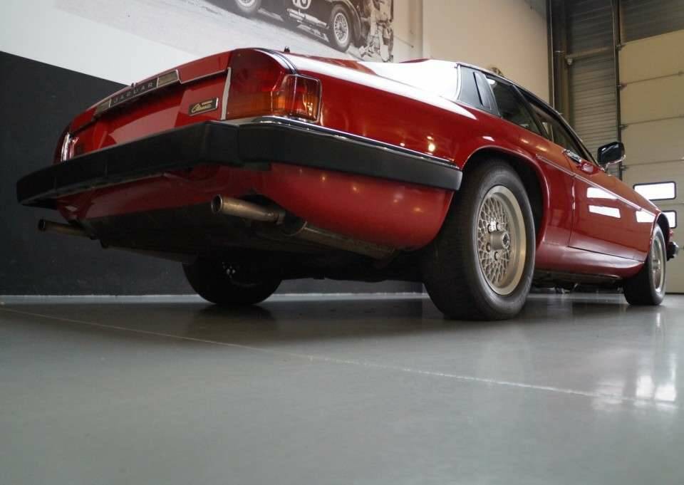 Image 28/48 de Jaguar XJS 5.3 V12 (1991)