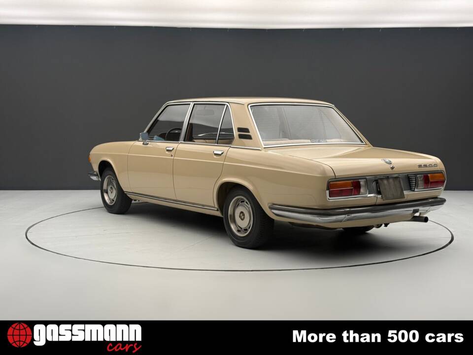 Image 6/15 de BMW 2500 (1970)