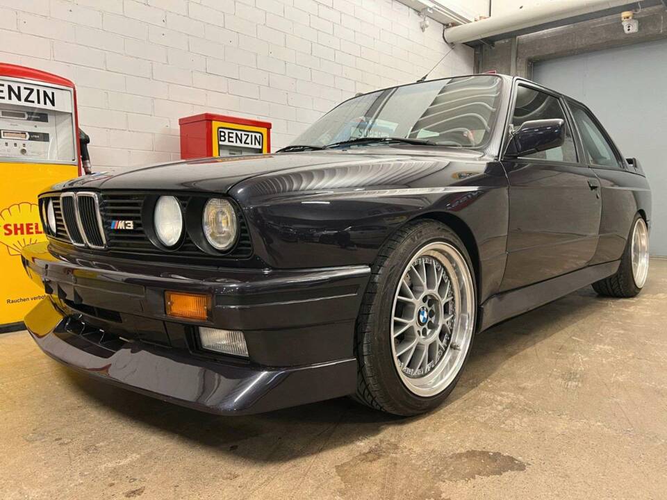 Immagine 2/20 di BMW M3 (1989)