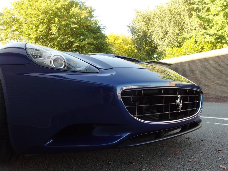 Bild 12/99 von Ferrari California (2009)
