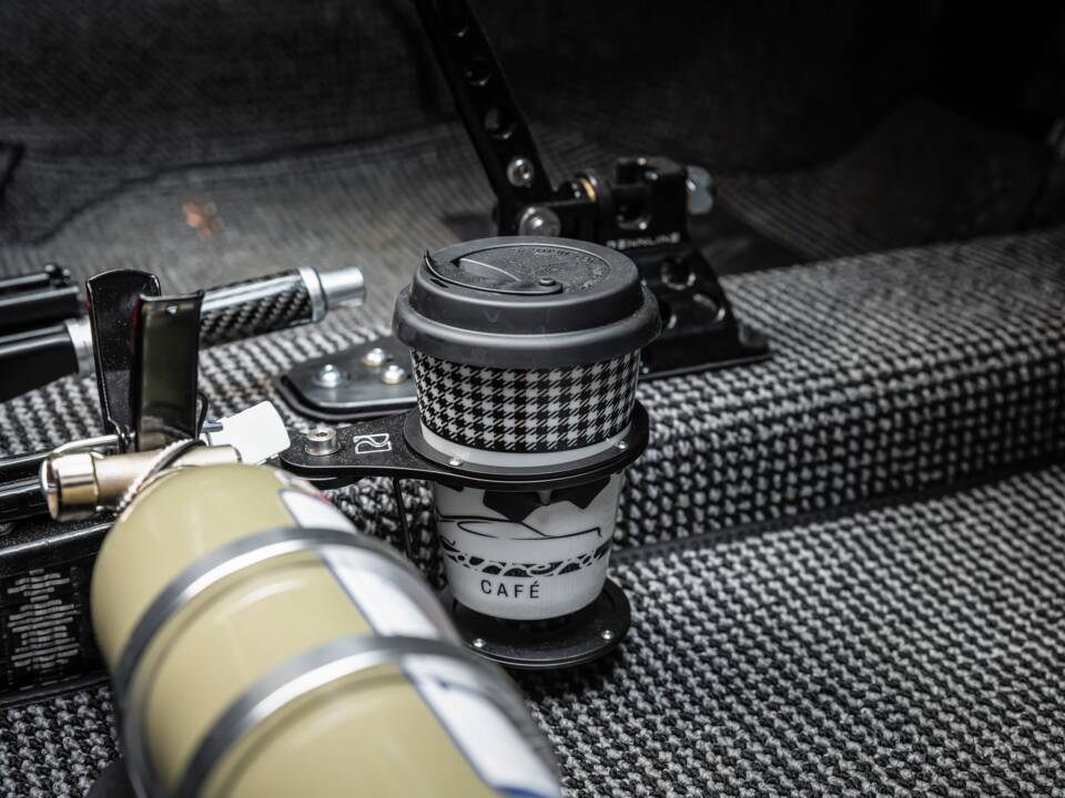 Bild 49/86 von Porsche 911 2.7 S (1977)