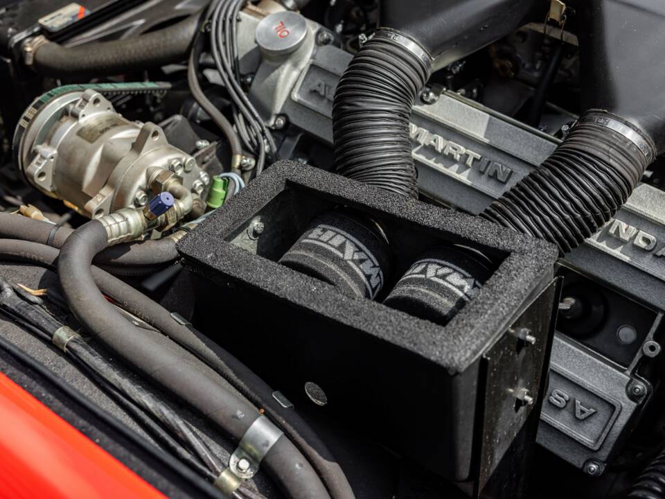Bild 37/75 von Aston Martin V8 Zagato Vantage (1990)