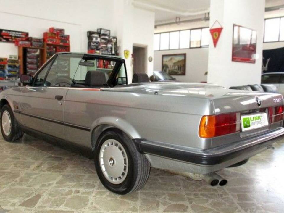 Immagine 10/10 di BMW 325i (1987)