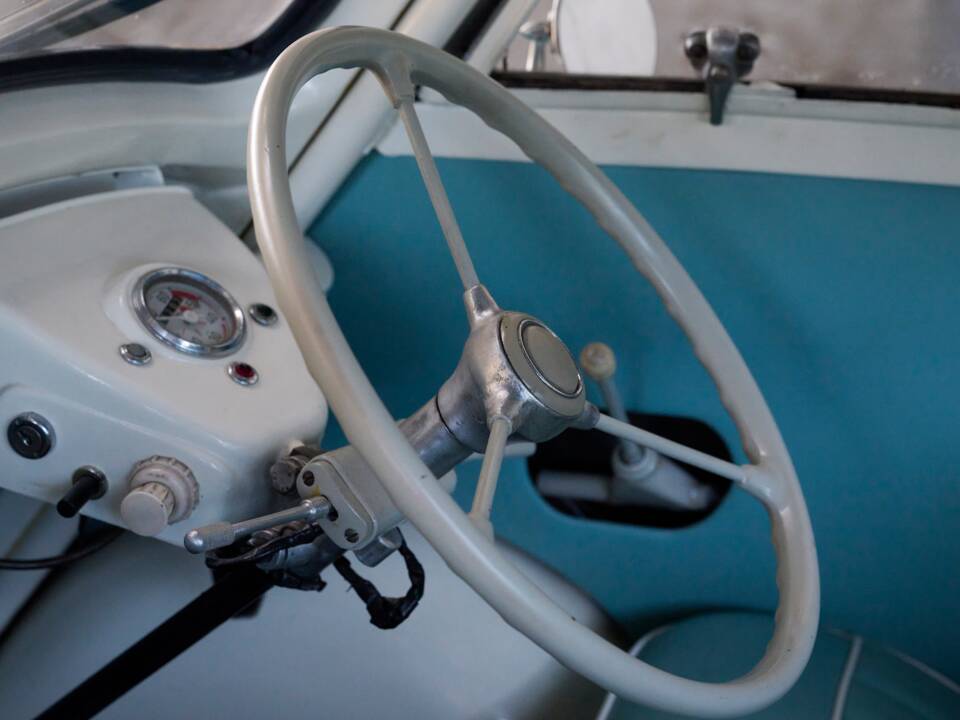 Image 9/29 of BMW Isetta 300 (1962)