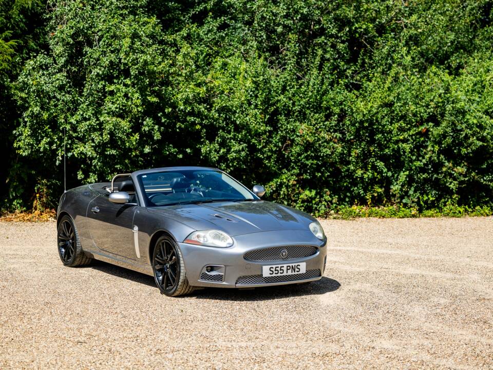 Image 26/50 de Jaguar XKR (2007)