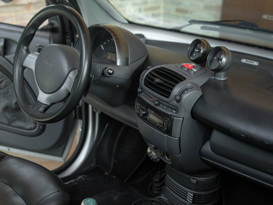 Image 29/50 of Smart Fortwo Brabus (2003)