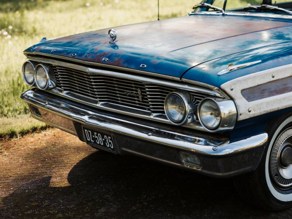 Immagine 7/20 di Ford Country Squire Station Wagon (1964)