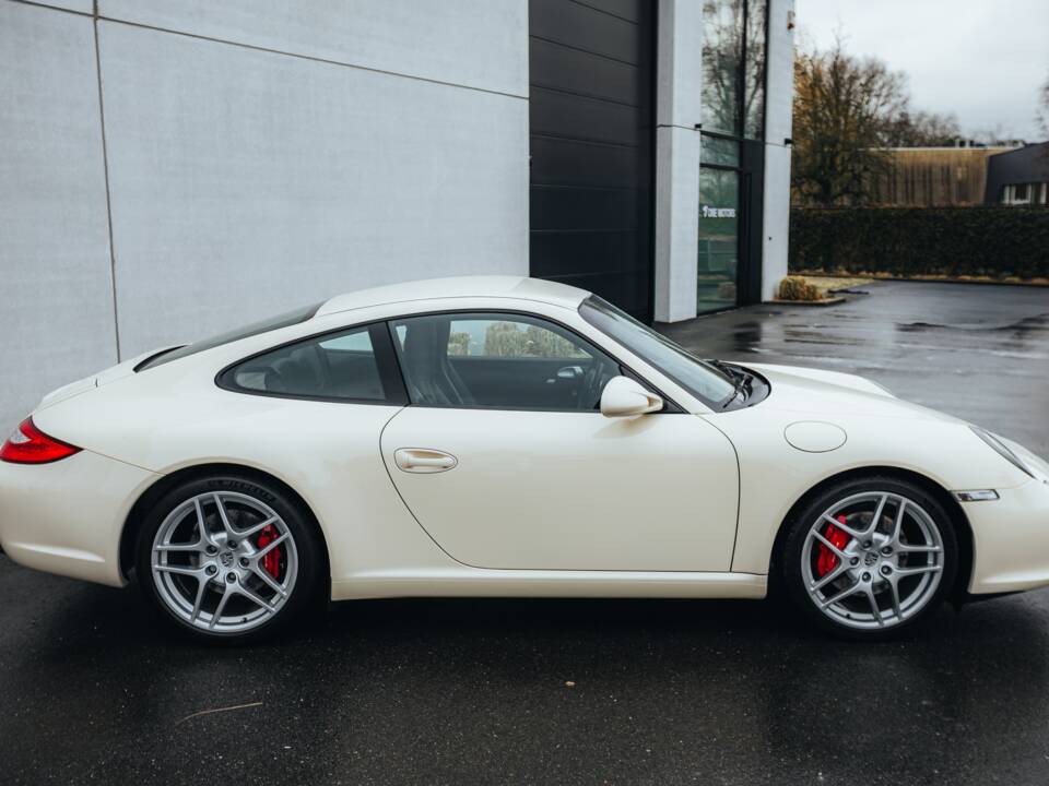 Afbeelding 23/53 van Porsche 911 Carrera S (2010)