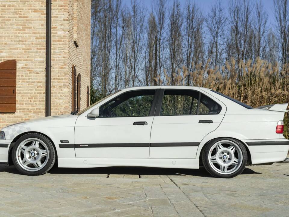 Bild 5/50 von BMW 318is "Class II" (1994)