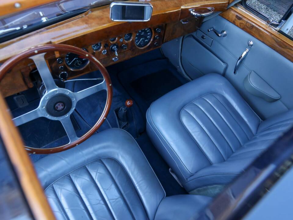 Image 33/50 de Jaguar Mk IX (1961)
