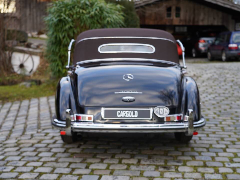 Image 5/20 of Mercedes-Benz 300 S (1953)