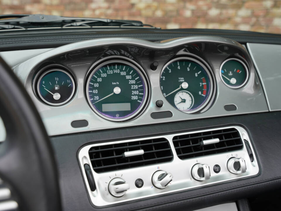 Image 41/50 of BMW Z8 (2000)