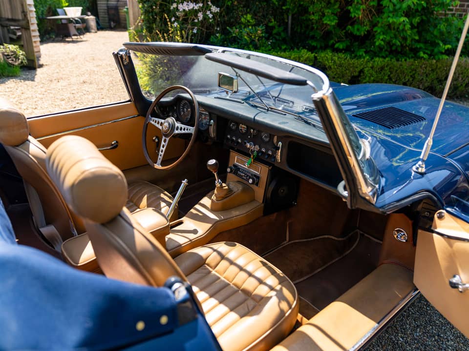 Image 73/86 de Jaguar E-Type (1967)