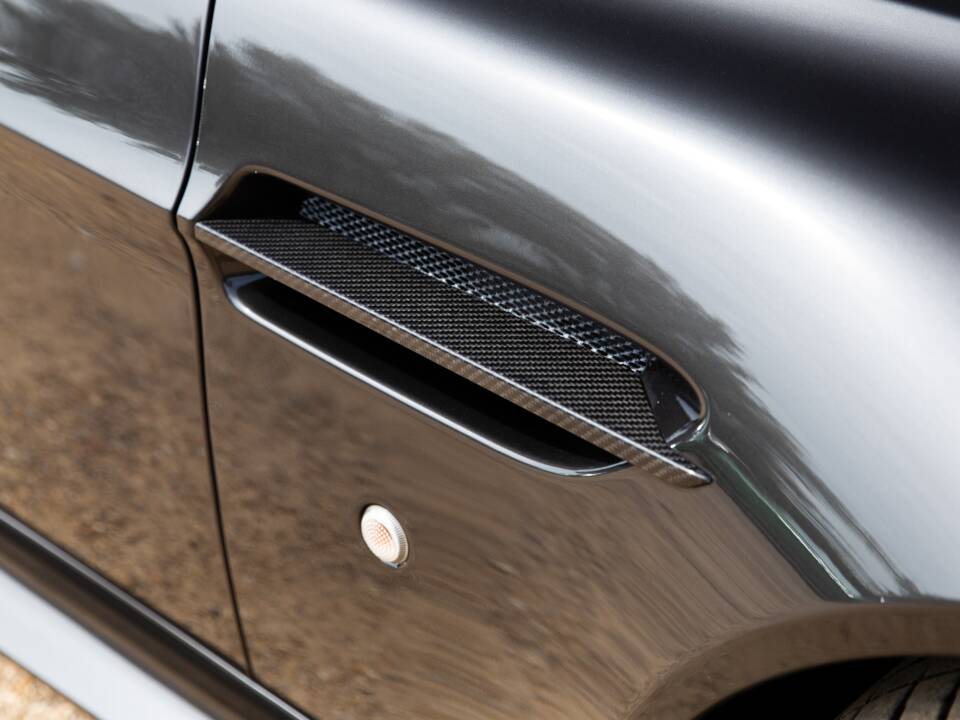Bild 50/84 von Aston Martin V12 Vantage (2010)