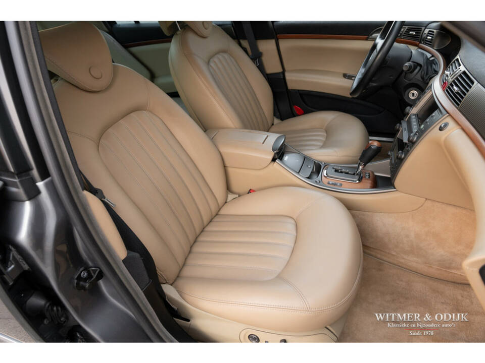 Imagen 7/33 de Lancia Thesis 3.0 V6 (2002)