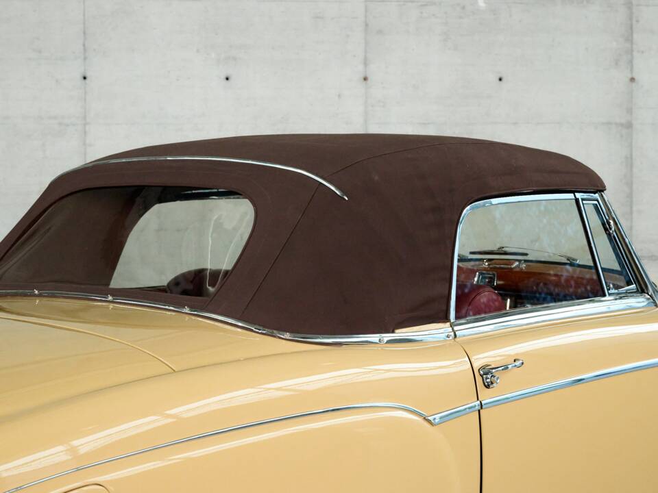 Immagine 32/50 di Mercedes-Benz 220 S Cabriolet (1958)