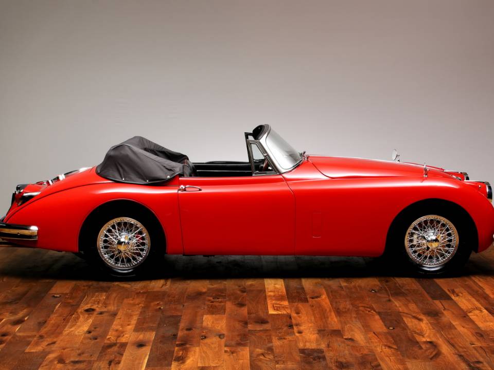 Image 5/19 of Jaguar XK 150 DHC (1958)