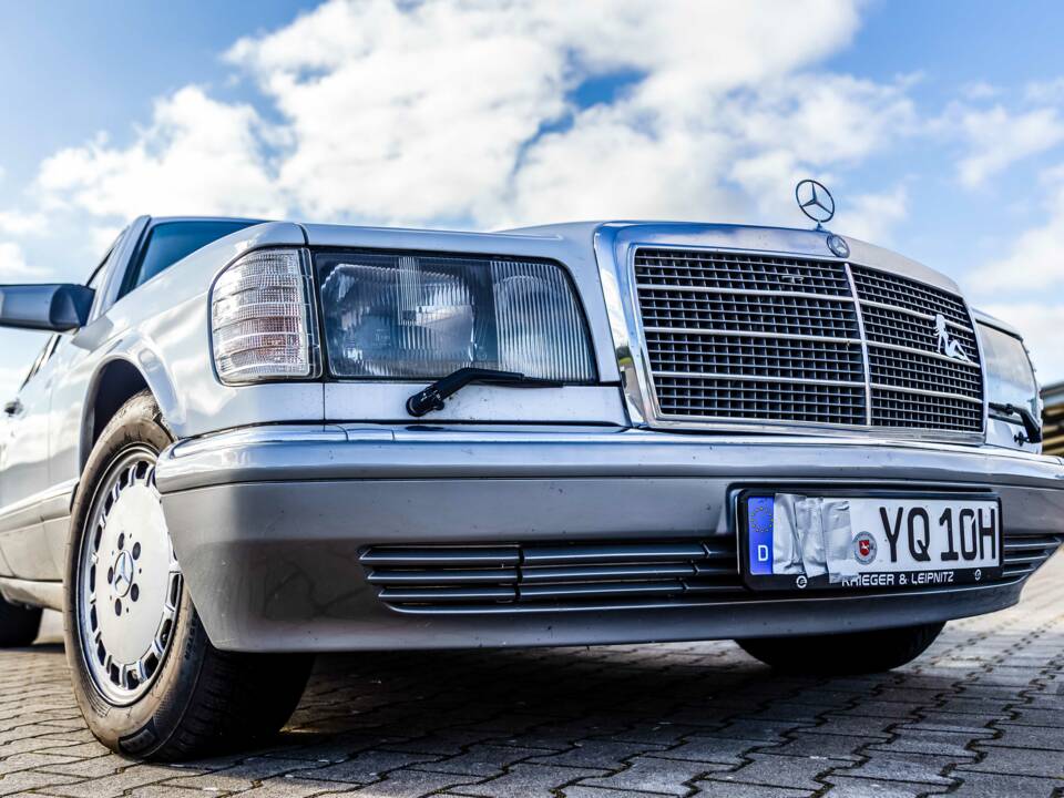 Image 10/175 of Mercedes-Benz 420 SE (1986)