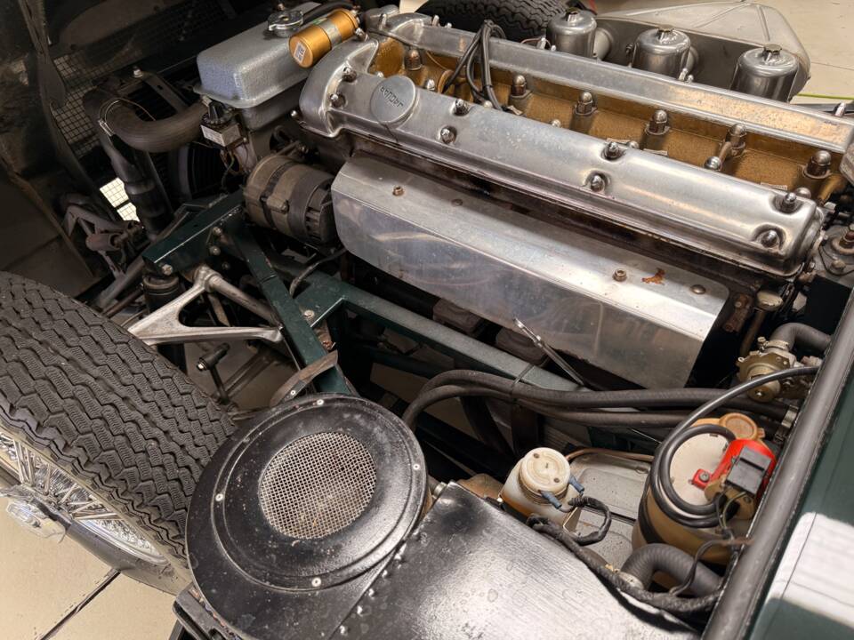 Image 30/30 de Jaguar Type E (2+2) (1966)