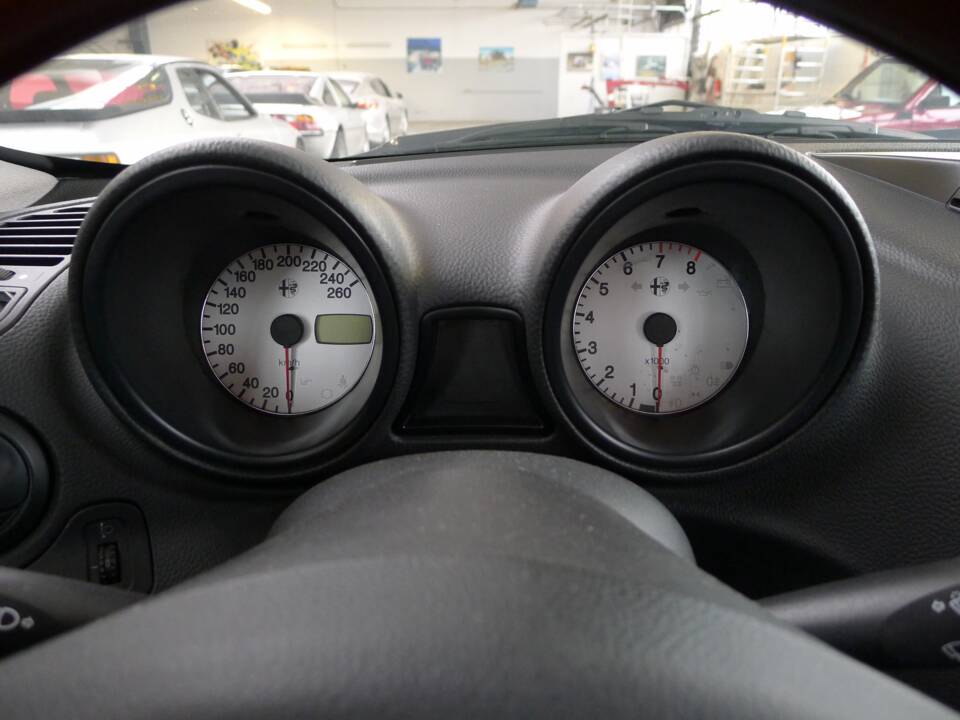 Imagen 2/35 de Alfa Romeo 156 2.5 V6 (1999)