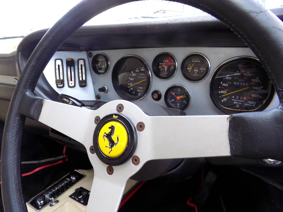 Bild 12/50 von Ferrari Dino 308 GT4 (1977)