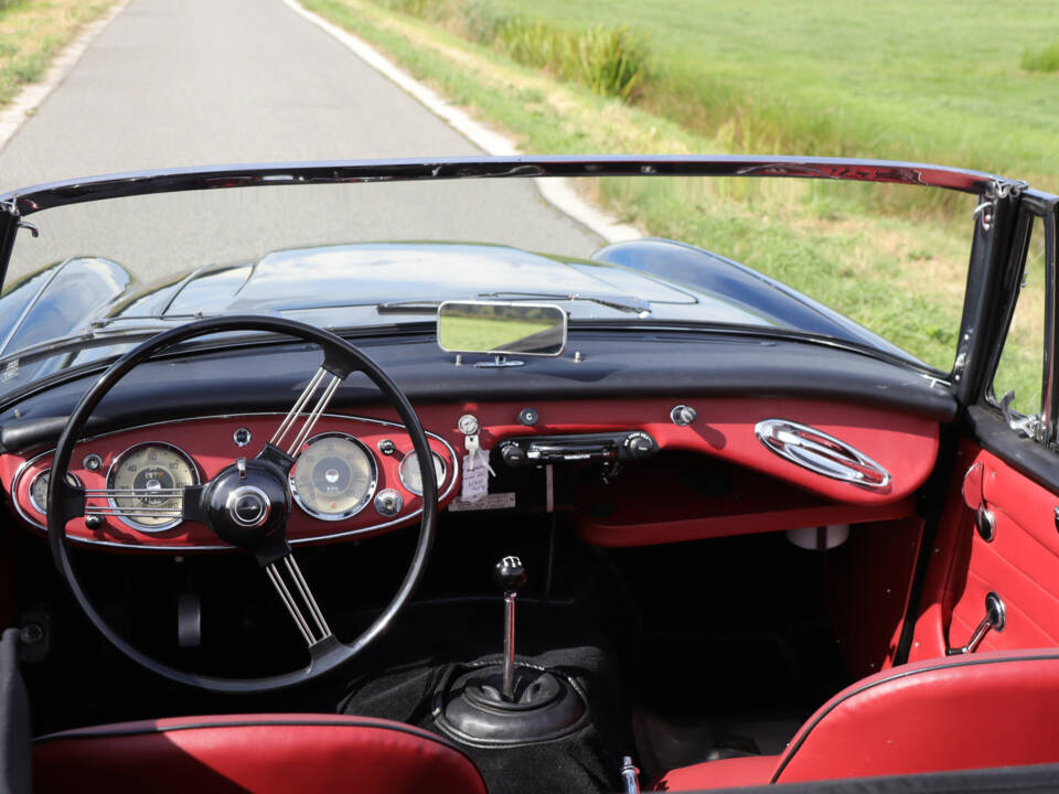 Afbeelding 18/42 van Austin-Healey 3000 Mk II (BJ7) (1963)