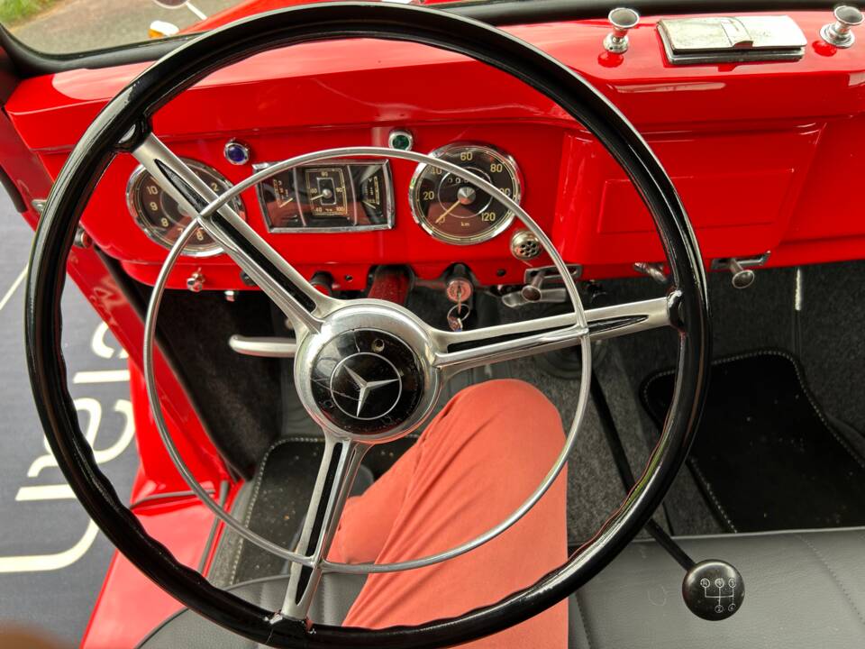 Image 14/28 de Mercedes-Benz 170 Da (1955)