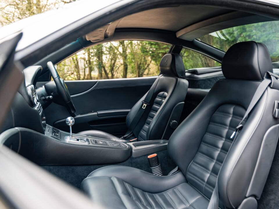 Image 17/22 of Ferrari 550 Maranello (1998)