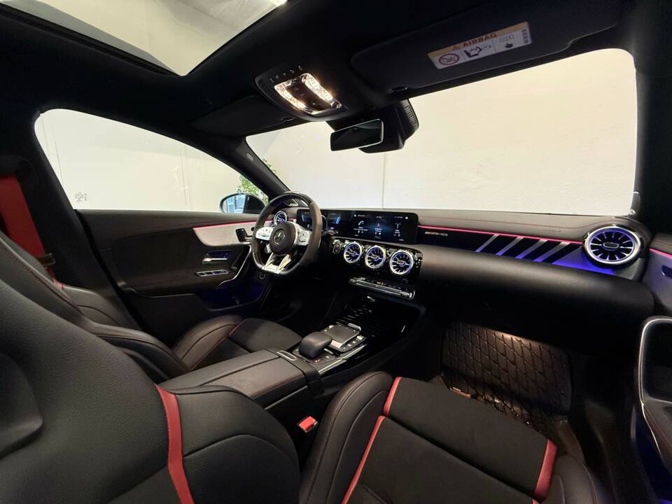 Image 28/31 of Mercedes-AMG CLA 45 S 4MATIC+ (2021)