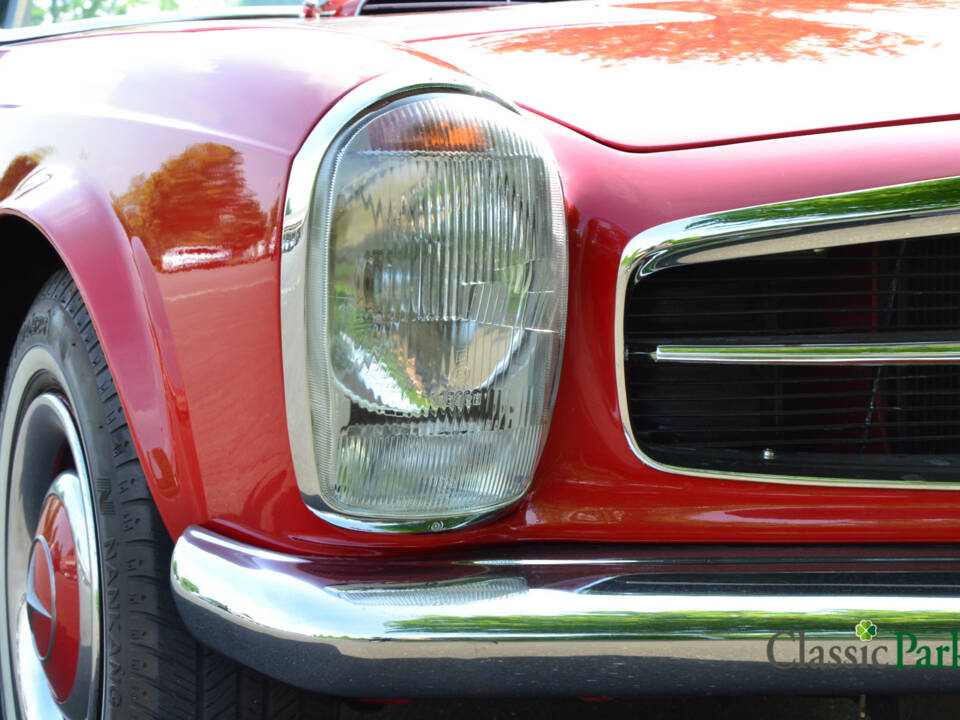 Image 40/50 of Mercedes-Benz 230 SL (1964)