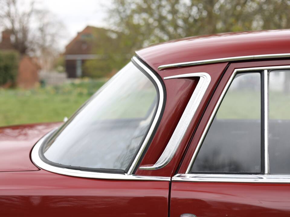 Image 25/50 of Mercedes-Benz 220 (1967)