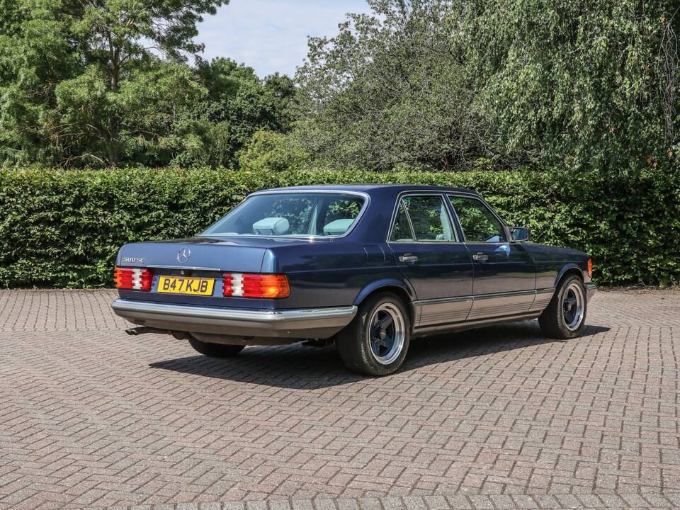Immagine 8/44 di Mercedes-Benz 500 SE (1985)