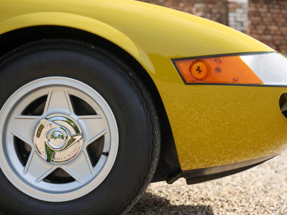 Afbeelding 35/50 van Ferrari 365 GTB/4 Daytona (1971)