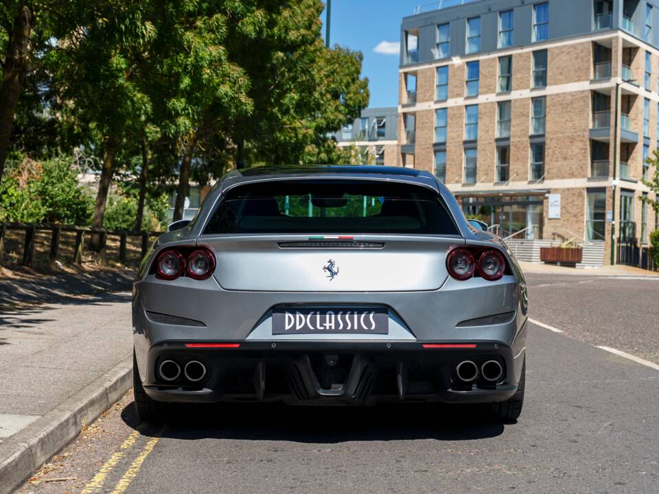 Bild 6/36 von Ferrari GTC4Lusso T (2020)