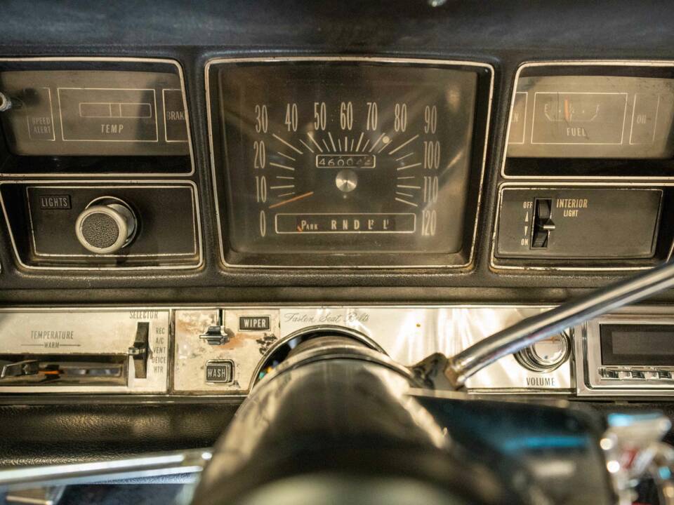 Bild 28/38 von Buick Wildcat Convertible (1969)