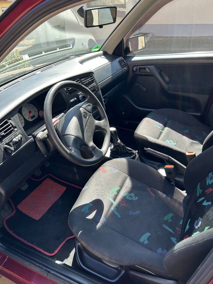 Imagen 13/18 de Volkswagen Golf III 1.6 (1996)
