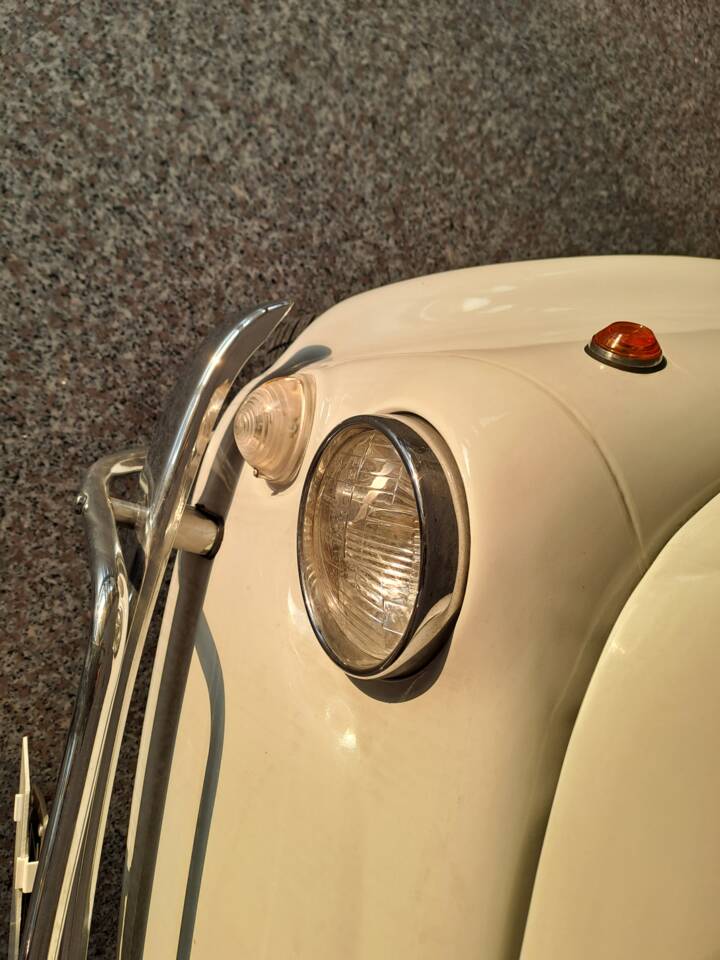 Bild 17/18 von FIAT 500 L (1972)